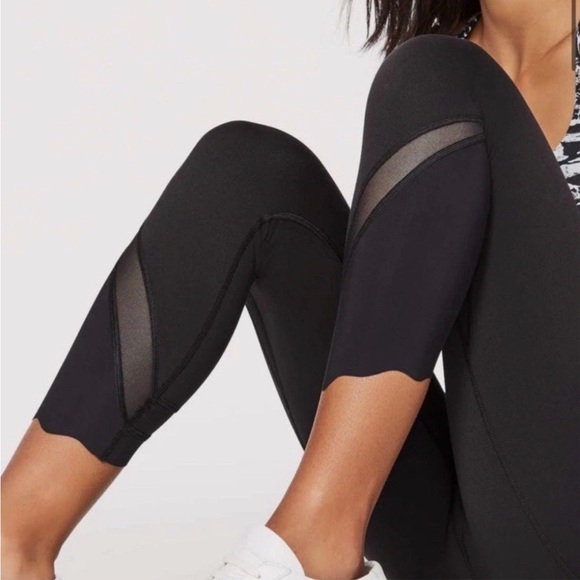 Lululemon Wunder Under Scalloped Hem Crop 23” | Black Luxtreme | Sz 8 NWOT - Picture 2 of 9